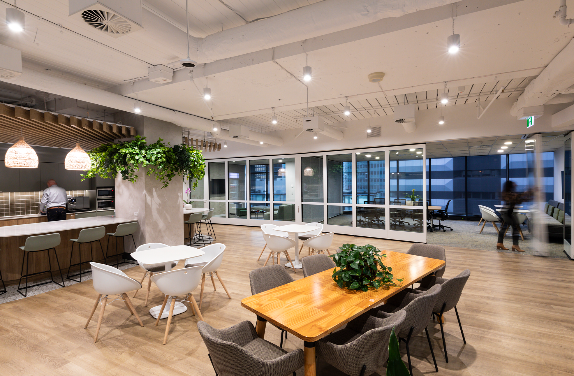 Netapp Hade Office Warehouse Fitout, Commercial Office Fit Out - Masterpet